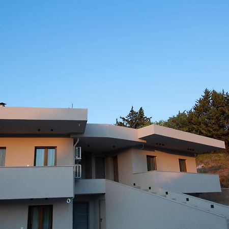 Νεακιτοσ Luxury Apartments Nikiti  Bagian luar foto